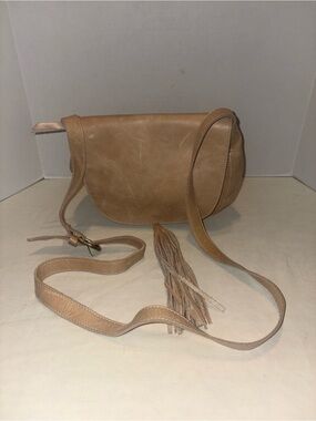 Chen & Derington Genuine Leather Tan Crossbody Messenger Purse with Tassel